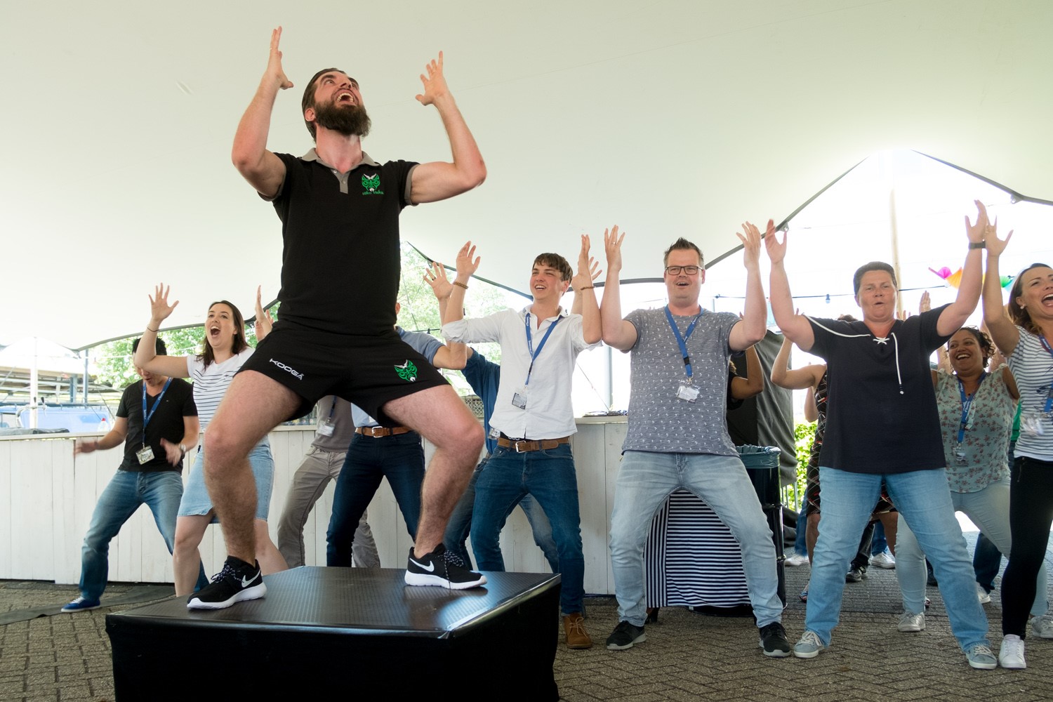 haka workshop met enthousiaste deelnemers